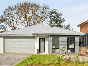 Open the Door to a New Gen Home in Sought After 'Old' Mount Barker