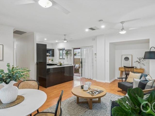 Open the Door to a Spacious Homette With Its Own Backyard