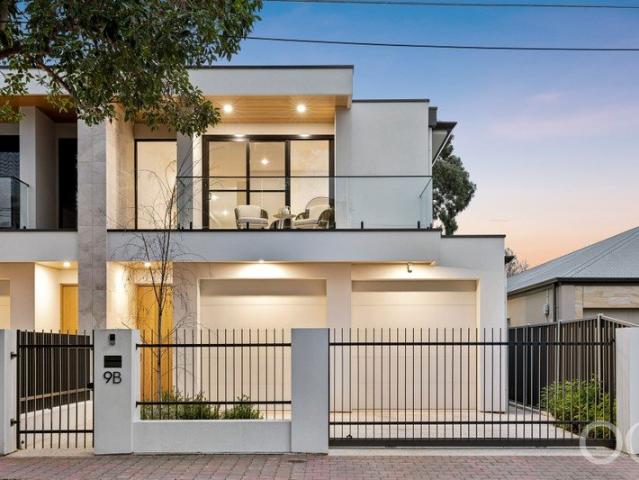 Open the Door to a Poolside Head Turner With Entertaining Down to a Fine Art