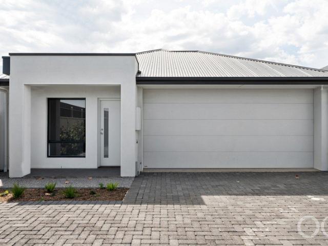 Open the Door to an Urban Sanctuary with Brand New Executive Living
