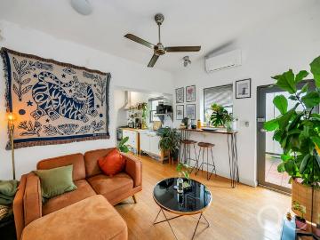 Open the Door To Charming City Fringe Cottage Living