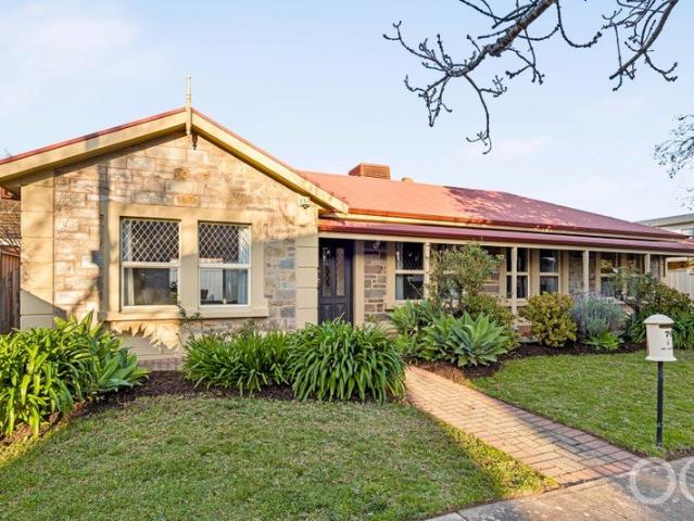Open the Door to Classic Reproduction Elegance Just 7km to CBD