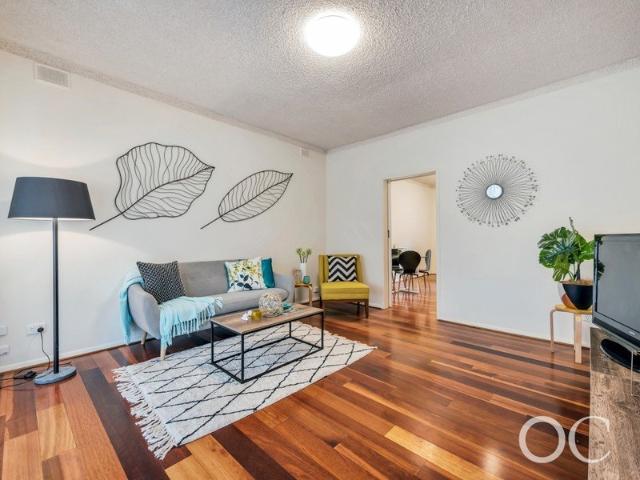 Open the Door To Coastal Convenience in the Heart of Brighton