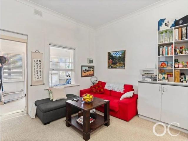 Open the Door To Coastal Convenience in the Heart of Victor Harbor