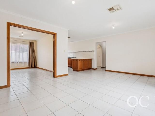 Open the Door To Easy Care Living in a Prime Walkley Heights Location