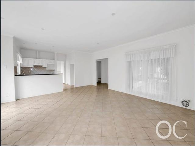 Open the door to relaxed Findon living