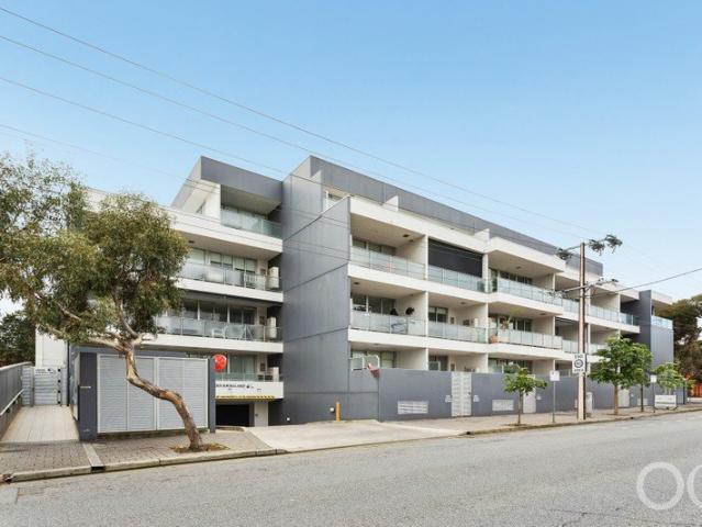 Open the Door to Stylish City Fringe Living