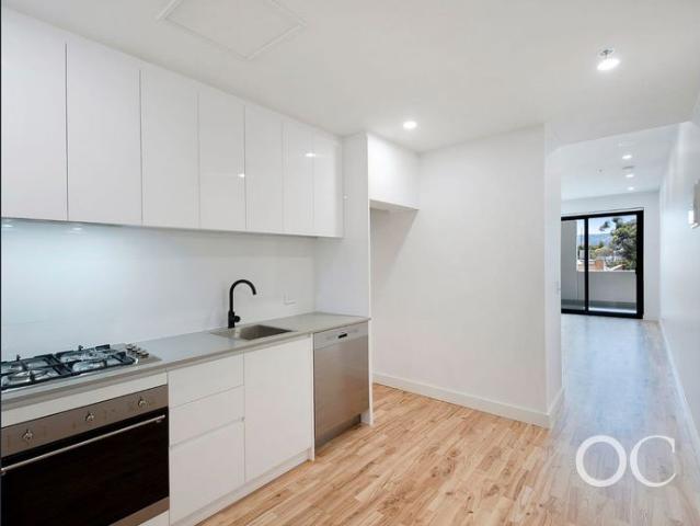 Open the Door To Sophisticated Studio Living in the Heart of Hyde Park