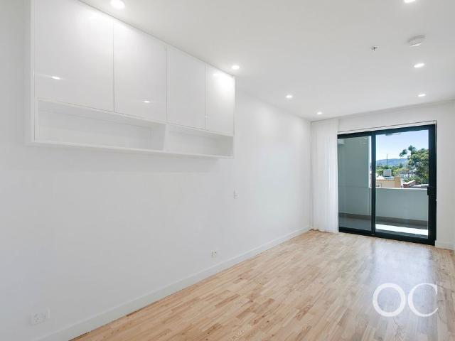 Open the Door To Sophisticated Studio Living in the Heart of Hyde Park