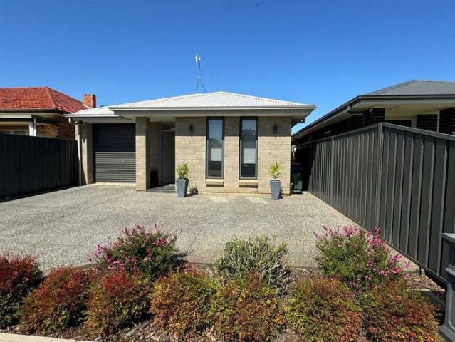 Open the Door To Spacious Modern Family Living in Seaton