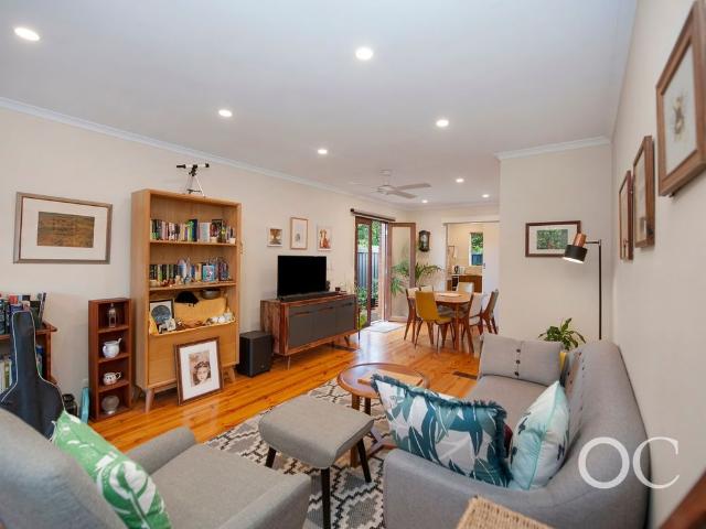 Open the Door To Spacious Courtyard Living