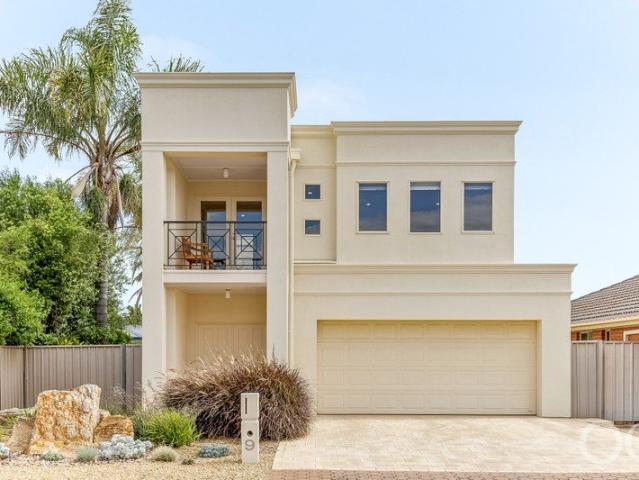 Open the Door to Three Living Zones, Tropical Gardens and the Quiet of Northgate