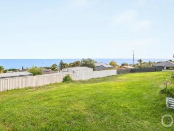 Open the Door to Your Slice of Hallett Cove Paradise