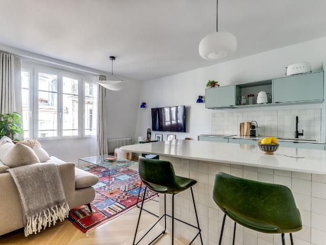 Opera Saint Georges Newly Renovated 1 Bedroom, Paris Amsterdam Apartments for Rent