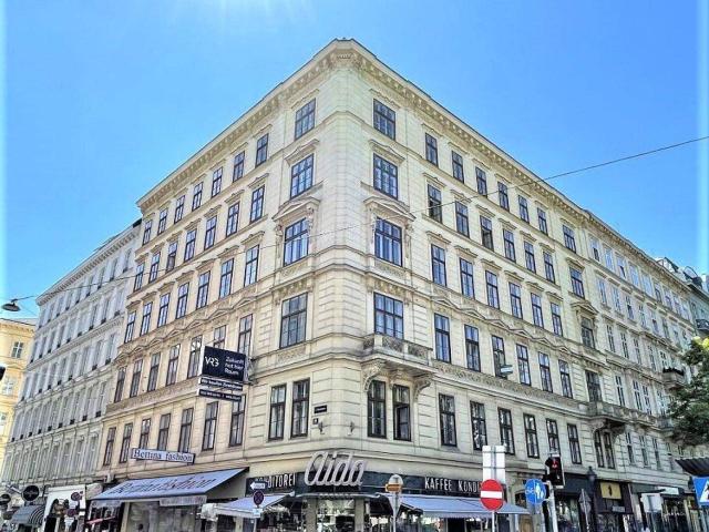 OPERNRING, STAATSOPER, 121 m2 Altbau, 3 Zimmer, Extraküche, Wannenbad, Parketten, 3. Liftstock
