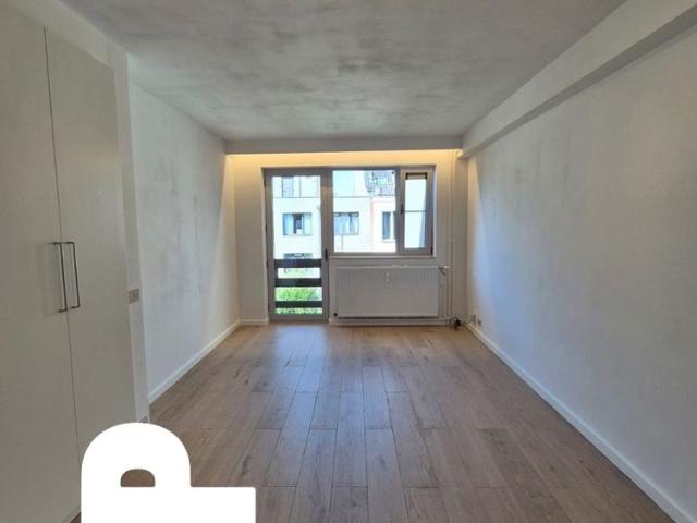 Opgefriste studio op toplocatie aan de Nationalestraat