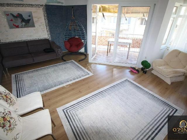 Opima Emlak'tan Yalı'da Merkezde Masrafsız Kiralık 3+1 Daire