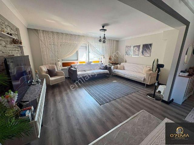 Opima Emlak'tan Yalı Mahallesi Merkezde Ve Masrafsız Satılık 2+1 Daire