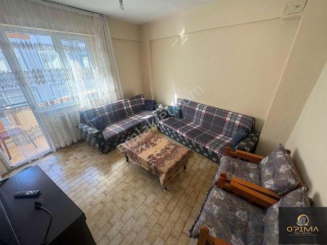 Opima Emlak'tan Halitpaşa'da Denize 50 M Eşyalı Kiralık 2+1 Daire