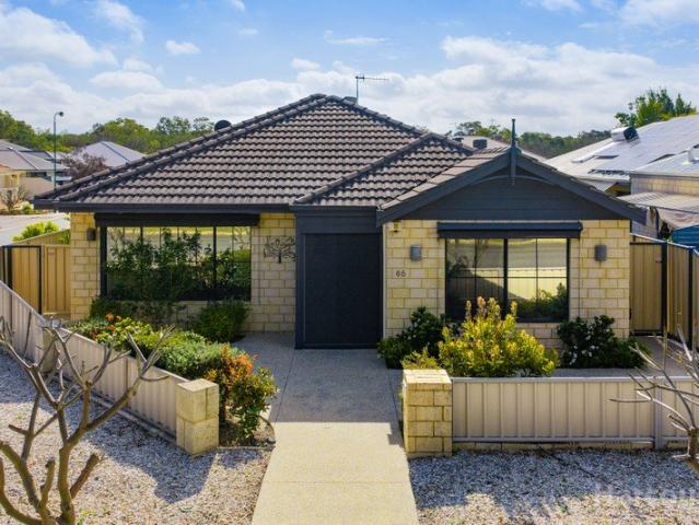 Opposite a Park Beautifully Renovated & Ready to Enjoy