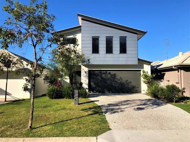 Opposite Park Reserve, Air Conditioned 4 Bedroom Home