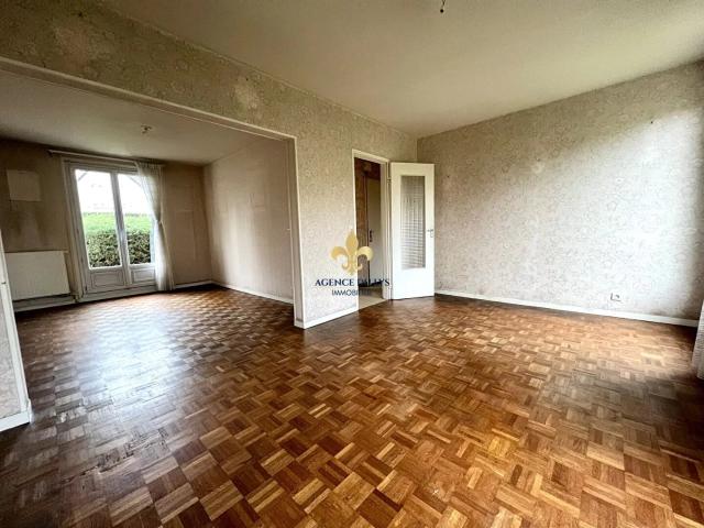 OPPORTUNITE A CHANTILLY: Maison à rafraichir avec 4 chambres et