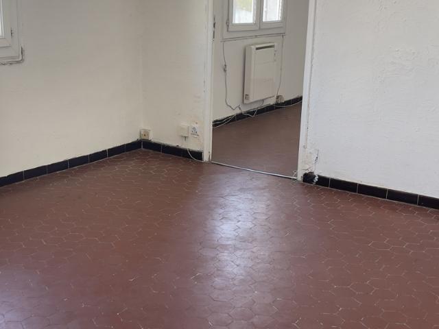 Opportunité à Saisir: Appartement T2 à Rafraîchir dans le