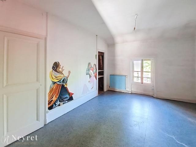 Opportunité à saisir dans une maison de maître sur les haut