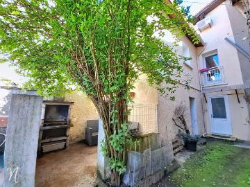 Opportunité à saisir: maison de village de 54,02 m2 carrez. 77m² Grigny