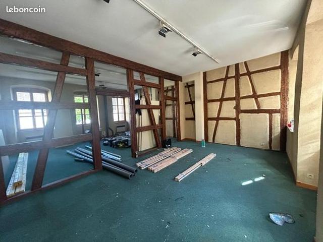 Opportunité Appartement à aménager, 134 m², balcon, cave et parking