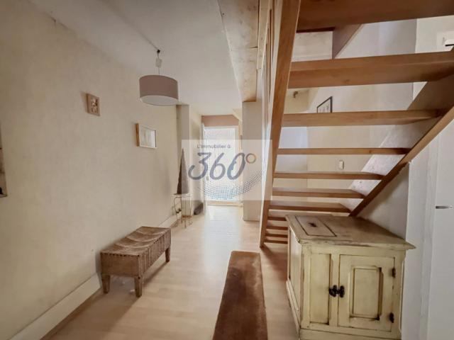 Opportunité, appartement spacieux avec fort potentiel + comb