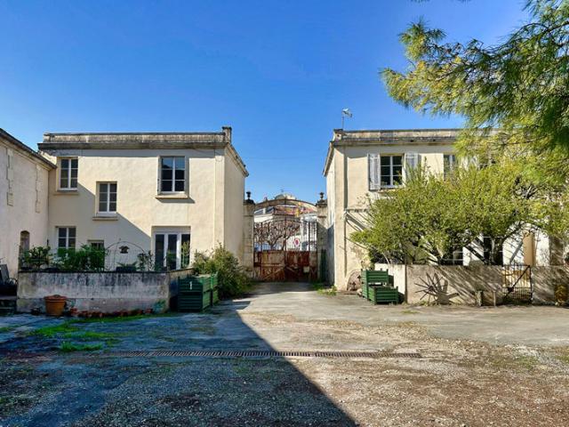 Opportunité commerciale avec 3 logements