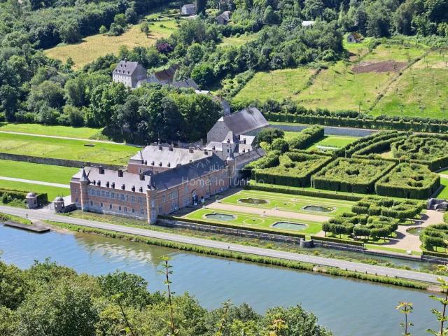 OPPORTUNITÉ EXCEPTIONNELLE – CHÂTEAU / DOMAINE 2,25 HA – MÉTROPOLE LILLOISE 59