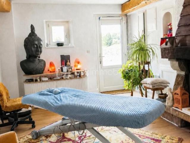MAISON DE CHARME À COLLINÉE – 133 M² – 4 CHAMBRES – JARDIN CLOS