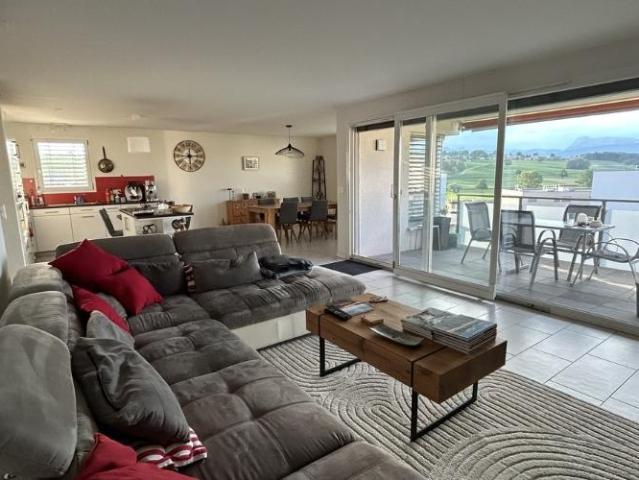 Opportunité rare Magnifique appartement moderne de 5,5 pces à Romont