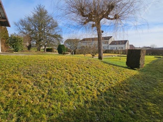 Opportunité rare à Darney Maison 5 pièces, jardin & double garage