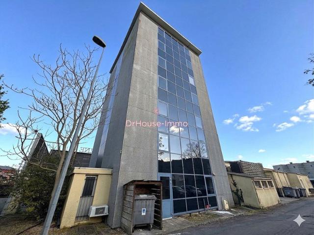 Opportunité Studio en dernière étage dans un secteur prisé