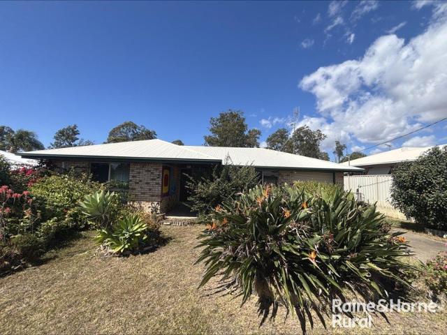 Opportunity to Purchase Neat 3 bedroom brick at Affordable Price !