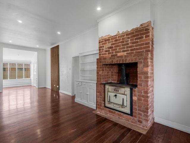 OPPORTUNITY TO SUBDIVIDE AND DEVELOP