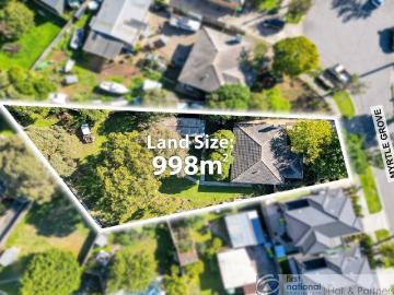 OPPORTUNITY AND OPTIONS ON 1000M2 OF LAND