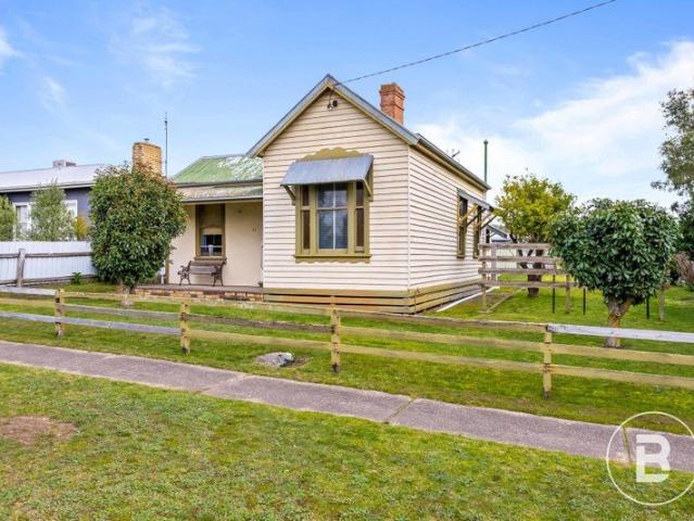 Opportunity Awaits on 1,100m²