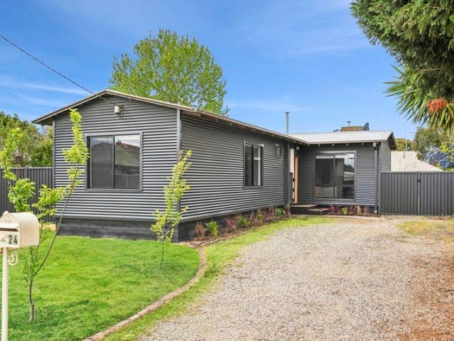 Opportunity, Convenience on a Generous 557m2
