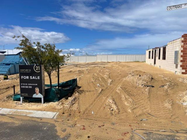 OPPORTUNITY IN A SOUGHT AFTER COASTAL LOCATION!