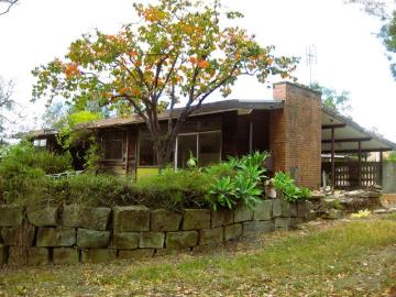 Opportunity Knocks, Exclusive Parcel of Land with Existing Architectural 1960's Classic on 5000sqm