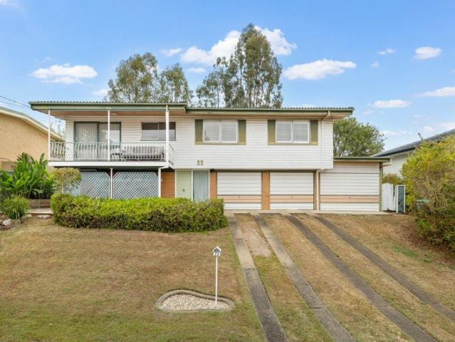 Opportunity Knocks In A Light Filled Stafford Heights Original