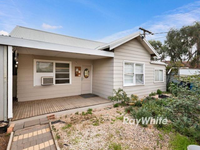 Opportunity knocks in a prime Location