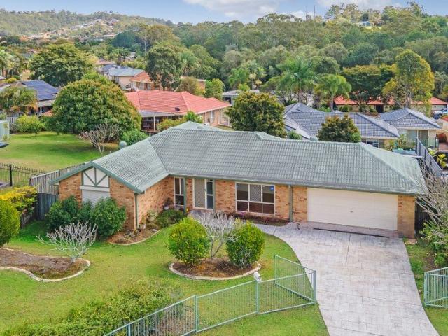 Opportunity Knocks in Pacific Pines!