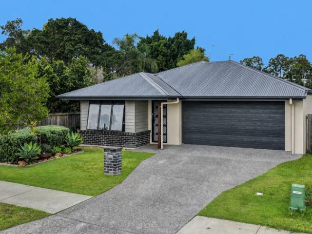 Opportunity Knocks in the Heart of Pimpama!