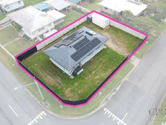 Opportunity Knocks on a Huge Corner Block Walk to the Waterfront!