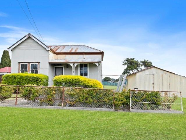 Opportunity Knocks Large 1012m² Block with Rear Lane Acccess